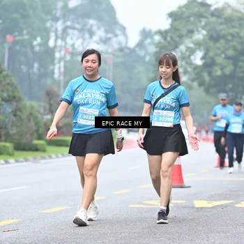 Runner Photo 7038604