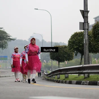 Runner Photo 7038609