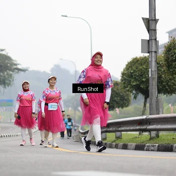 Runner Photo 7038613