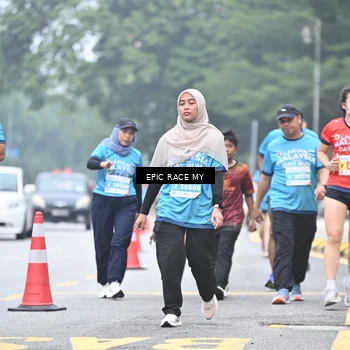 Runner Photo 7038616