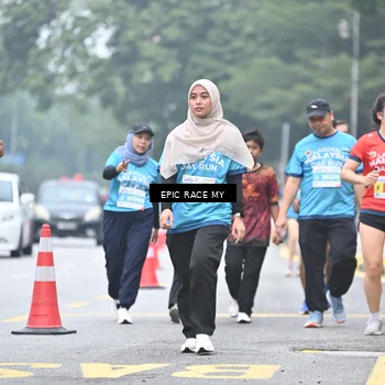 Runner Photo 7038619