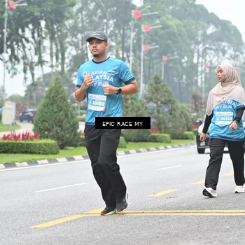 Runner Photo 7038628