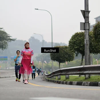 Runner Photo 7038631