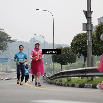 Runner Photo 7038633