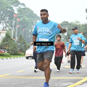 Runner Photo 7038641