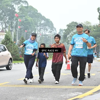 Runner Photo 7038643