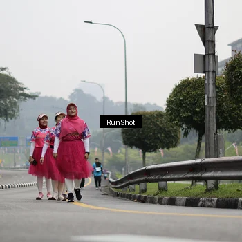 Runner Photo 7038650