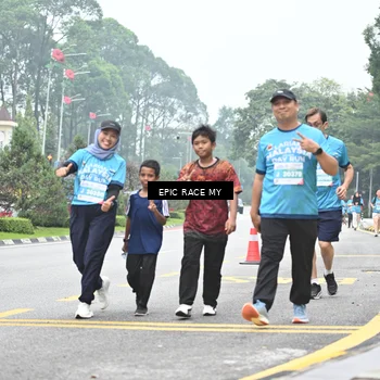 Runner Photo 7038660