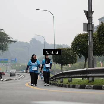 Runner Photo 7038664
