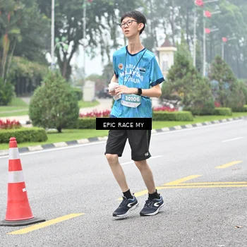 Runner Photo 7038668