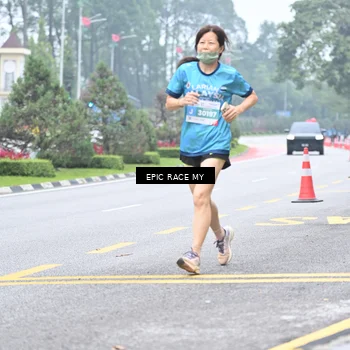Runner Photo 7038672