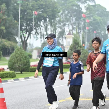 Runner Photo 7038674