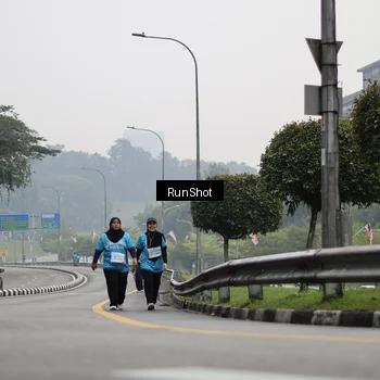 Runner Photo 7038675