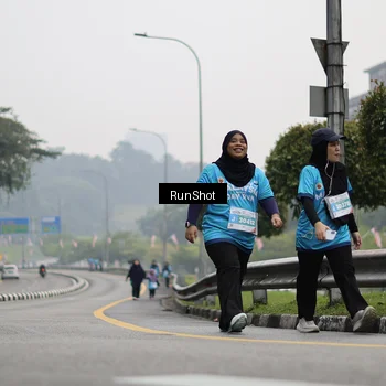 Runner Photo 7038681