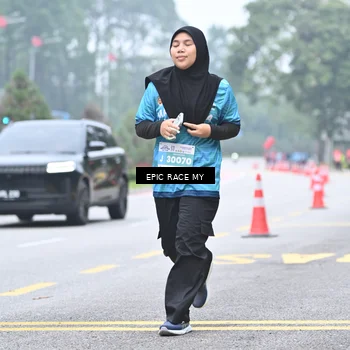 Runner Photo 7038684