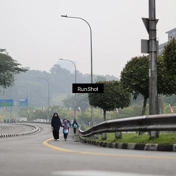 Runner Photo 7038715