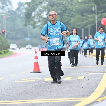 Runner Photo 7038725