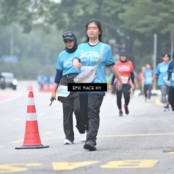 Runner Photo 7038735