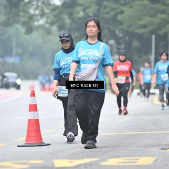 Runner Photo 7038737