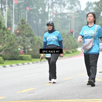 Runner Photo 7038749