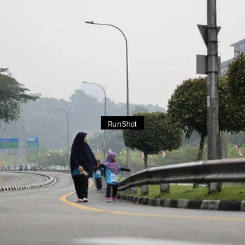 Runner Photo 7038770