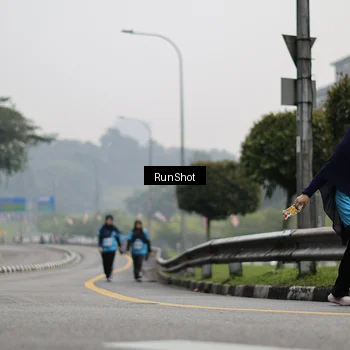 Runner Photo 7038772