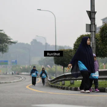 Runner Photo 7038783