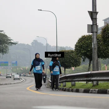 Runner Photo 7038797