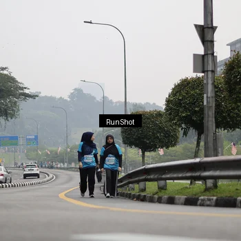 Runner Photo 7038802