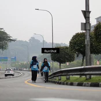 Runner Photo 7038803