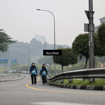 Runner Photo 7038804