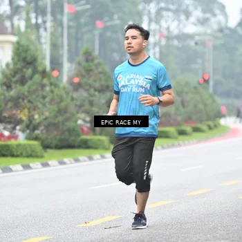 Runner Photo 7038817