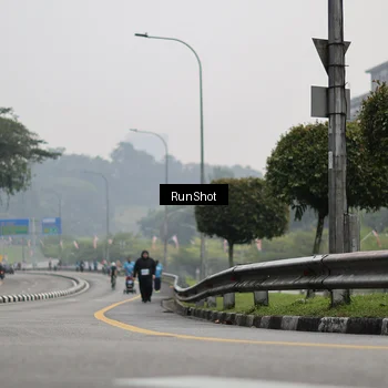 Runner Photo 7038827