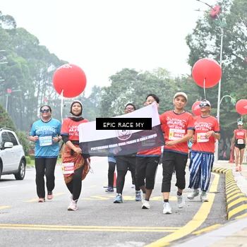 Runner Photo 7038837