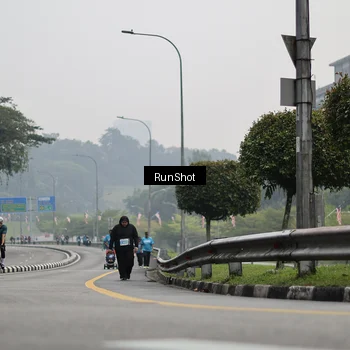 Runner Photo 7038855