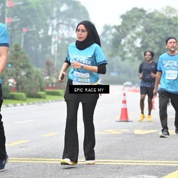 Runner Photo 7038878