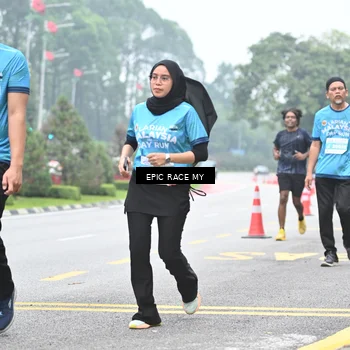 Runner Photo 7038879