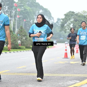 Runner Photo 7038882