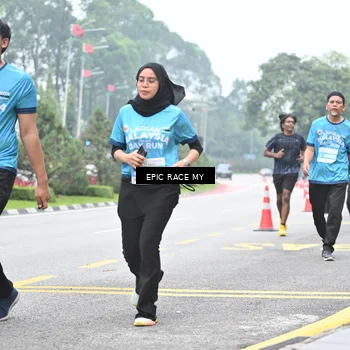 Runner Photo 7038883