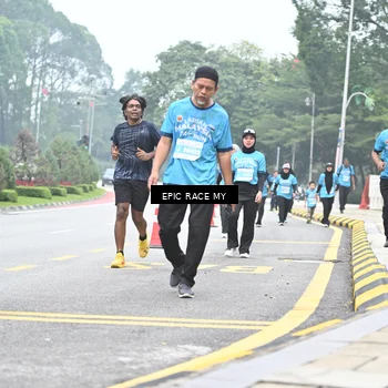 Runner Photo 7038886