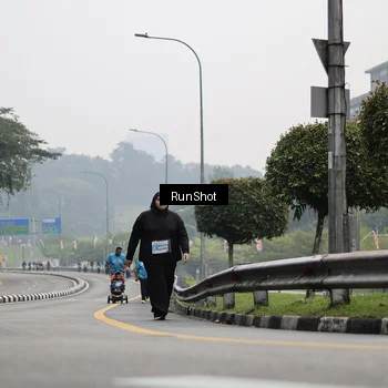 Runner Photo 7038887