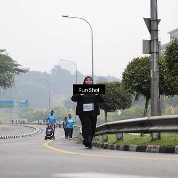 Runner Photo 7038891