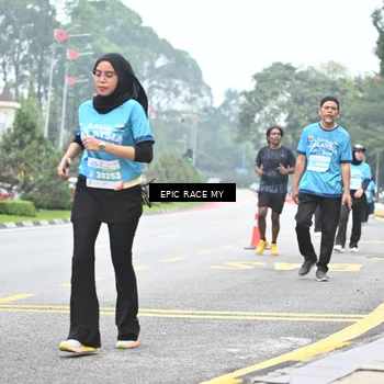 Runner Photo 7038893