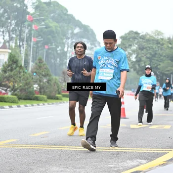 Runner Photo 7038900
