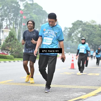 Runner Photo 7038901