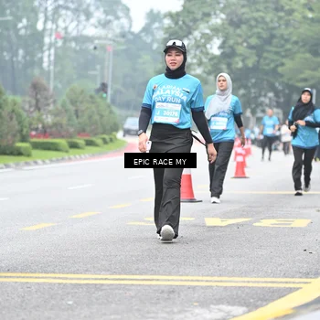 Runner Photo 7038906