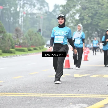Runner Photo 7038907