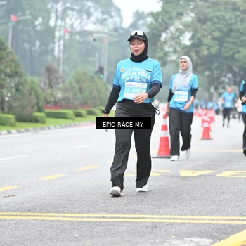 Runner Photo 7038908