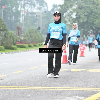 Runner Photo 7038909