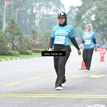 Runner Photo 7038910